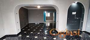 Smederevski put, kuća sa dvorištem i parkinzima pogodna za pp ..